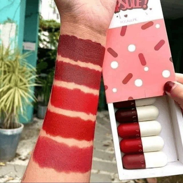 Capsule Lipstick